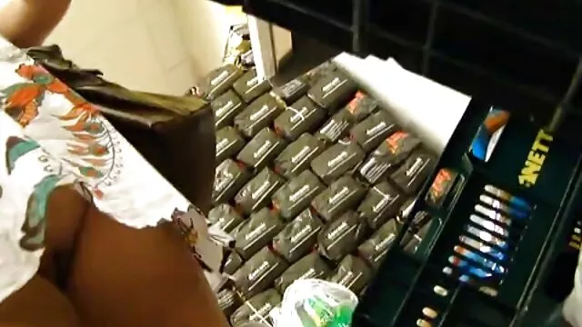 Vigyázz nő nő nő kovi szexfilmek
