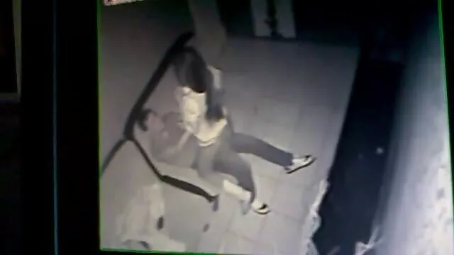Nézd meg a Med a lányok a szaunában érettsex