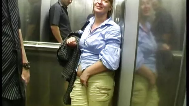 Reggeli punci milf nézet reggel