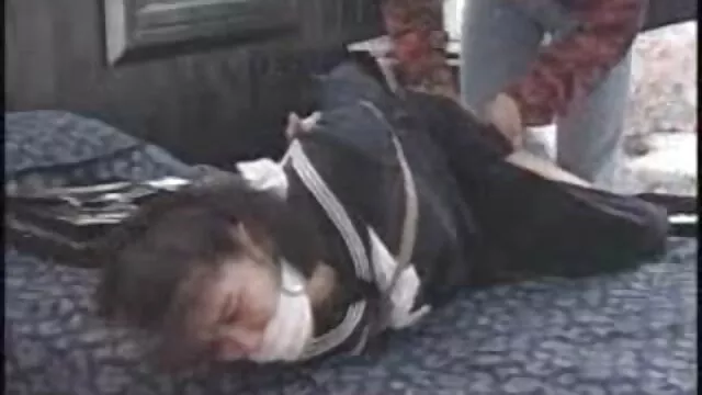 A zsarnok csöcsös csajok videa elpusztította a korábbi alárendelteket