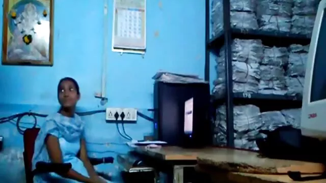 Orosz srác a dohányzás az utcán porno anya lánya