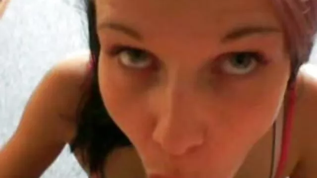 Látom, mikor kovi porno filmek csinálok házi feladatot.