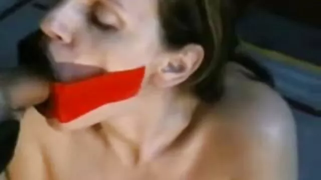 Egy magas mia khalifa filmek nőtől