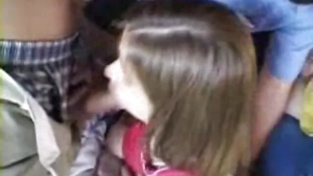 Ő lőtte magát szembe masztizó nők Anális