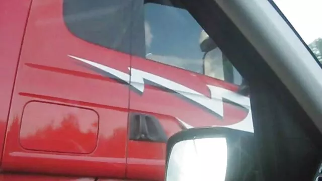 Vágd el erotikus videók ingyen a céget, hogy megtörjön.