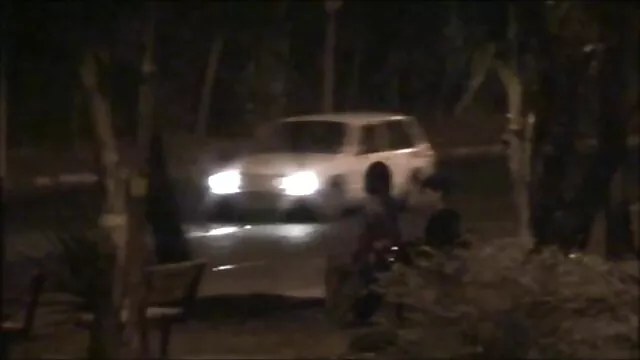 A kutya egy darabot adott a barátnőjének egy pengével, orgazmus sex video nagyszerű